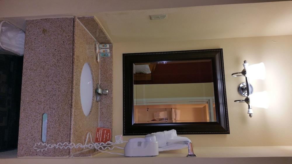 Quality Inn I-70 At Wanamaker Topeka Ngoại thất bức ảnh