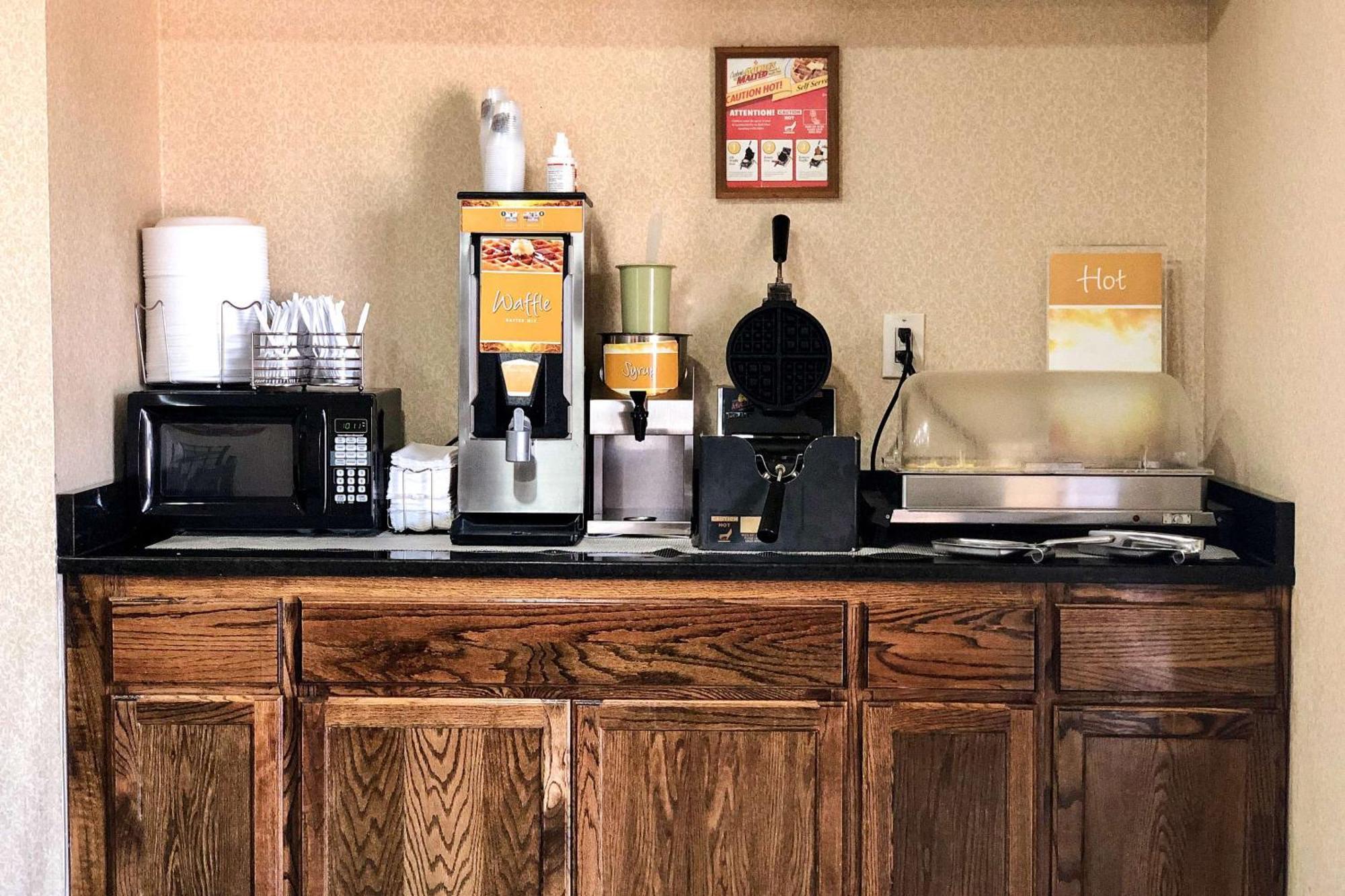 Quality Inn I-70 At Wanamaker Topeka Ngoại thất bức ảnh